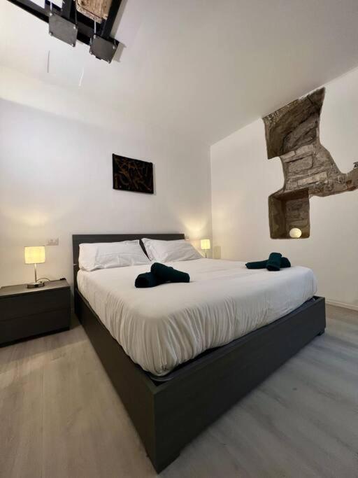 History Luxury Central Apartment By Revenue House Комо Екстериор снимка
